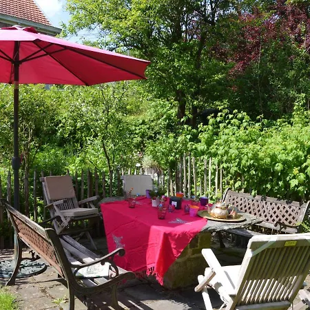 Enchanting Cottage With Terrace Garden Holiday home *
