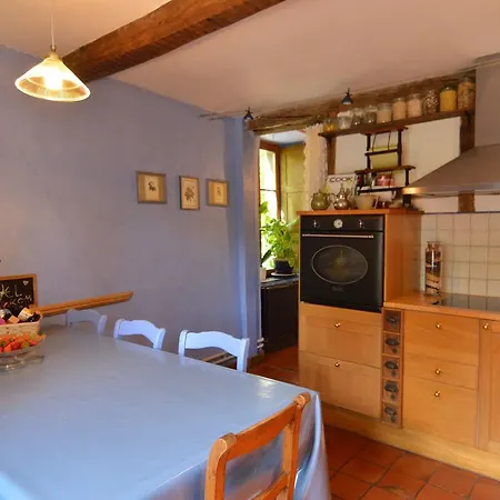 Enchanting Cottage With Terrace Garden Holiday home